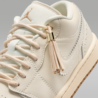 Air Jordan 1 Low SE Women's Shoes. Nike.com